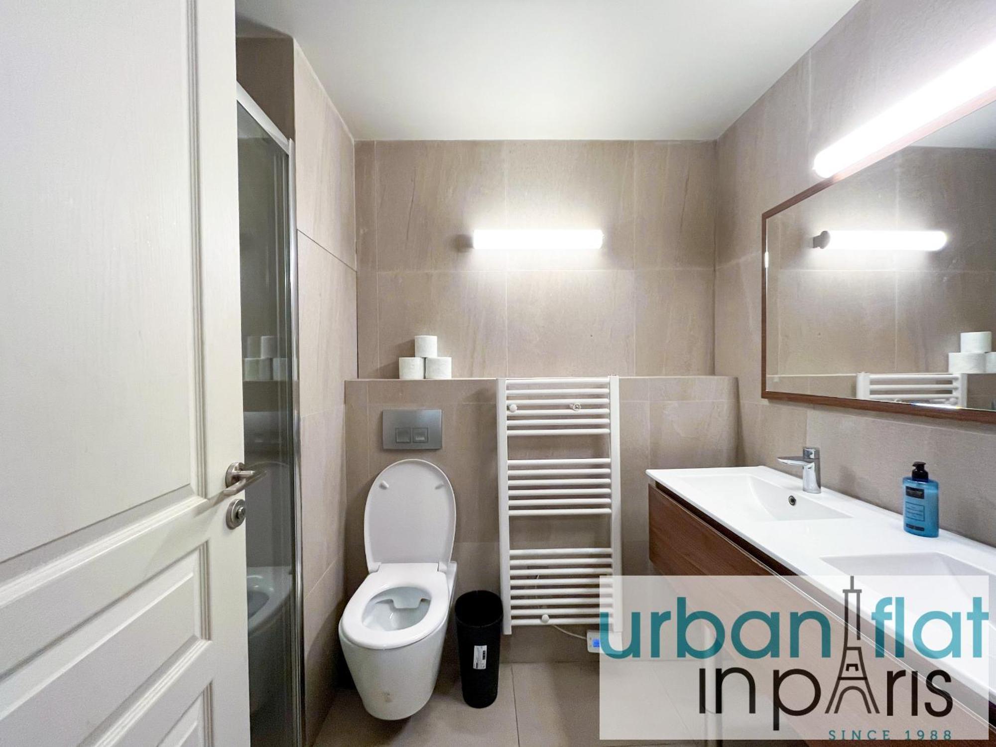 Urbanflat 130 - Beautiful 4 Bedroom *
